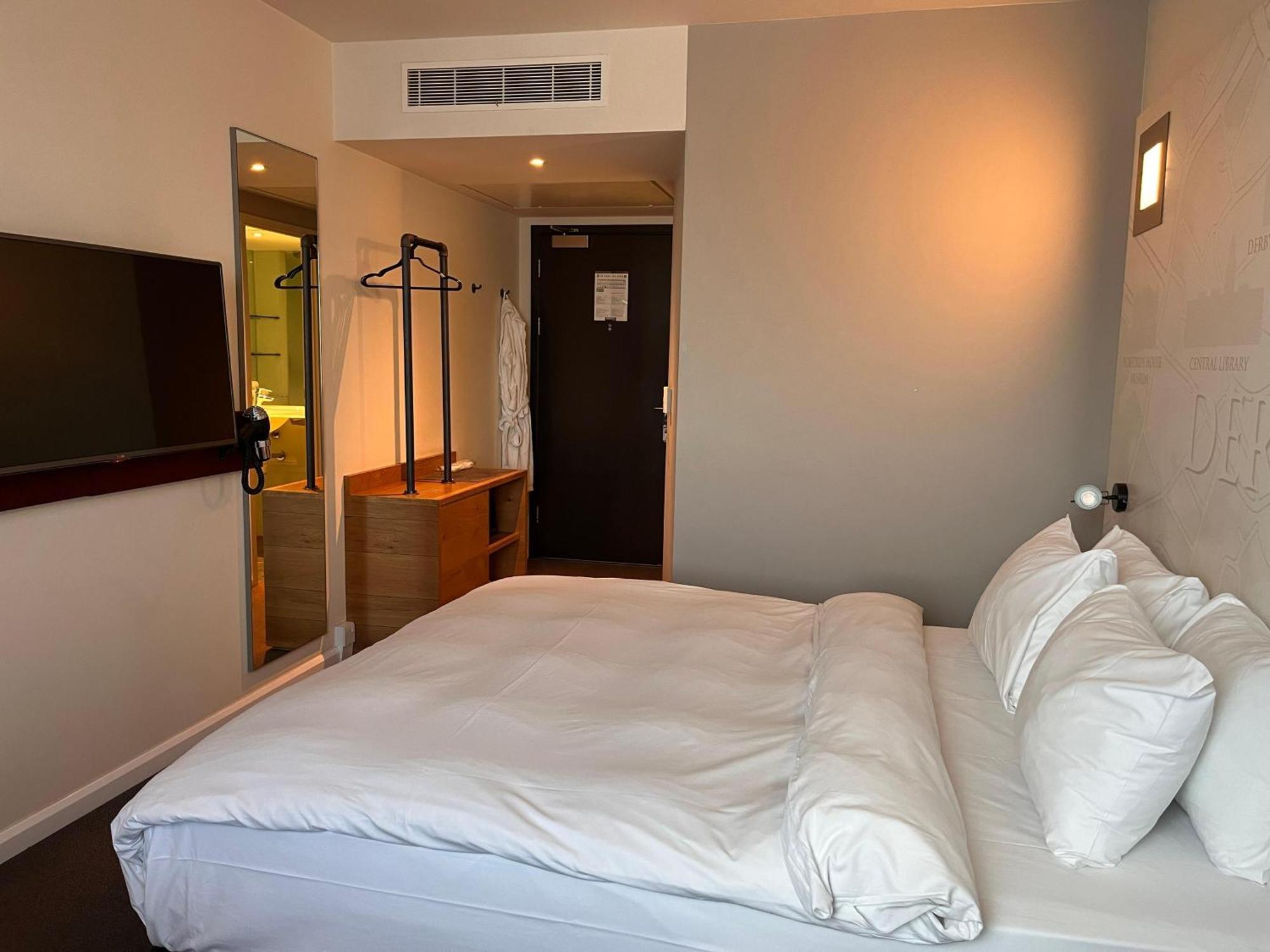 Hotel B&B Hotel Derby 3*